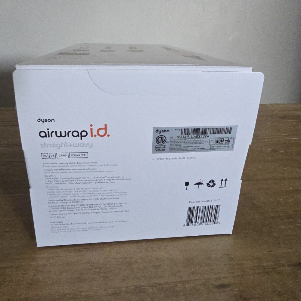 NIB Dyson Airwrap ID Multi-Styler and Dryer for Straight to Wavy Hair - Picture 11 of 13